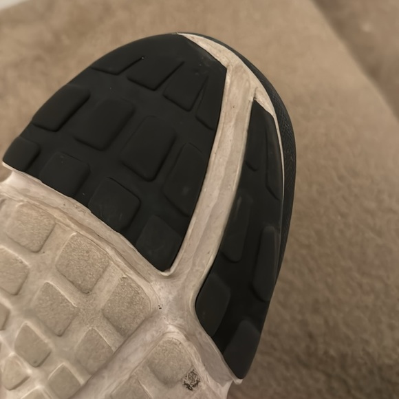 Nike presto fly mens size 11 black and white - Picture 5 of 6